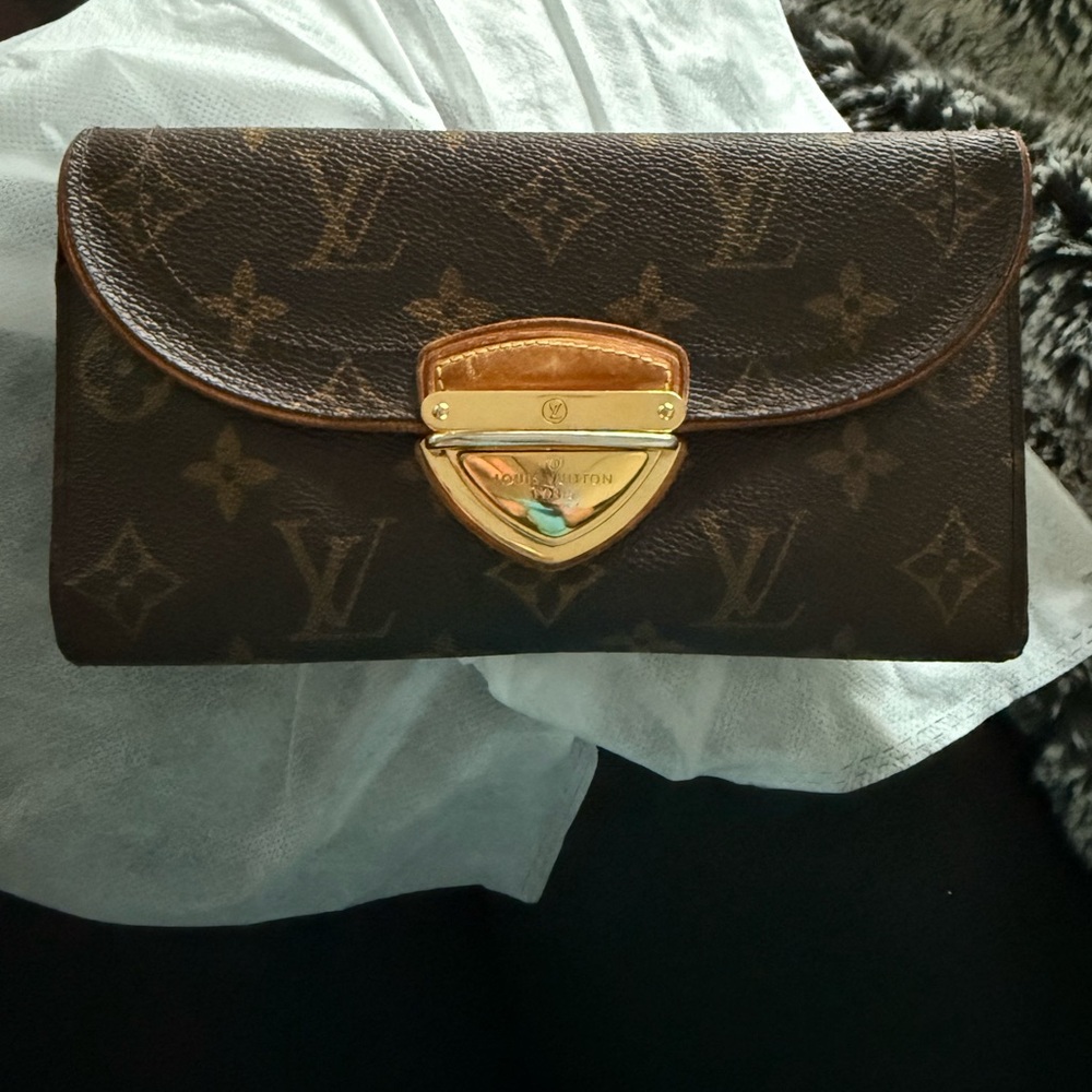 Louis Vuitton Brown Monogram Clutch with Gold Clasp